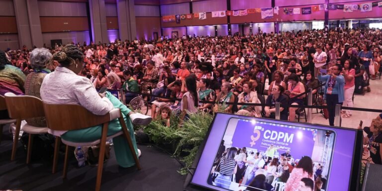 conferencistas-exigem-politicas-para-todas-as-“mulheridades”