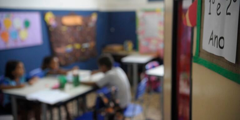 educacao-deve-ser-direito-e-nao-heranca-de-classe,-diz-especialista