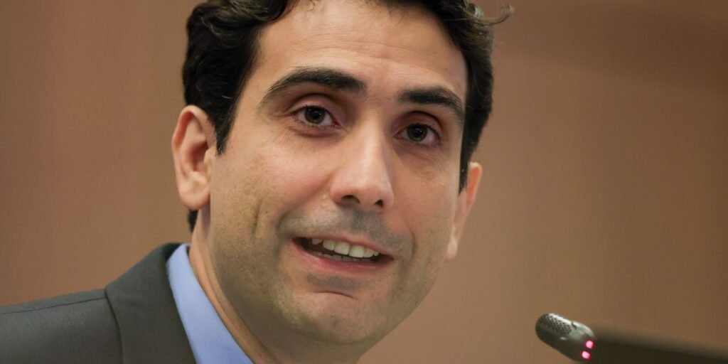 galipolo-diz-que-mercado-de-trabalho-e-o-mais-exuberante-em-3-decadas