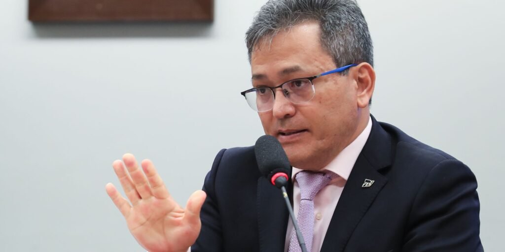 para-secretario-da-receita-isencao-do-ir-e-resgate-em-favor-do-povo