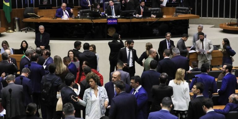 camara-aprova-urgencia-para-votar-direito-a-bagagem-de-mao-gratuita