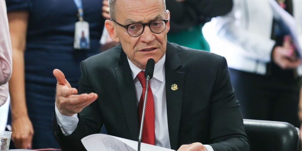 senador-fabiano-contarato-vai-presidir-cpi-do-crime-organizado