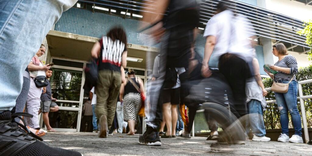 enem-2025:-4,8-milhoes-participam-do-1°-dia-de-provas-neste-domingo