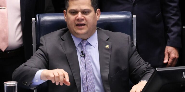 alcolumbre-critica-decisao-de-gilmar-mendes-sobre-impeachment-no-stf