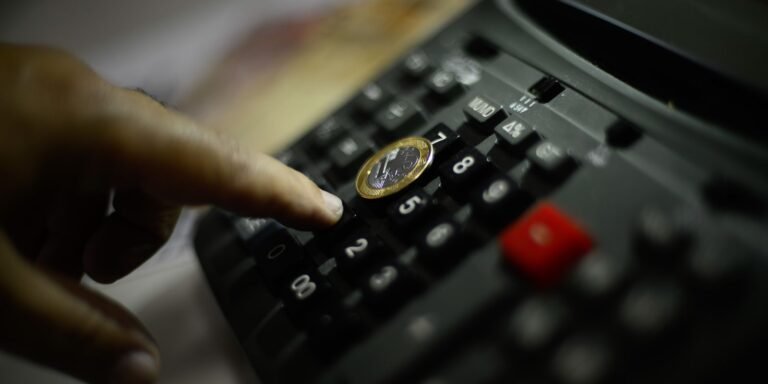 governo-central-registra-deficit-de-r$-20,2-bilhoes-em-novembro