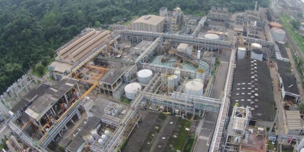 cubatao-pede-ajuda-para-tentar-reverter-fechamento-de-fabricas