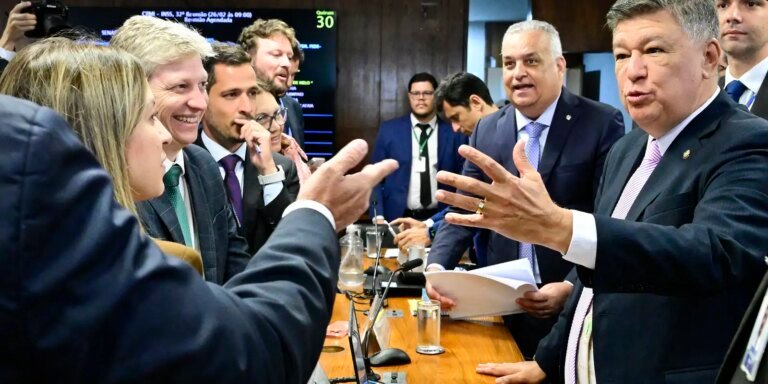 cpmi-do-inss-aprova-quebra-de-sigilo-de-lulinha-e-convoca-andre-moura