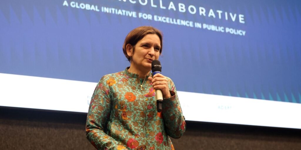 nobel-de-economia-ajudara-a-capacitar-servidores-publicos-no-brasil