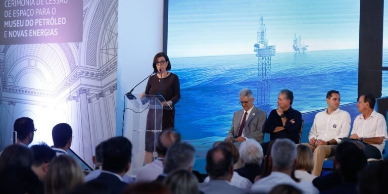 petrobras-suspendeu-leilao-de-combustiveis-para-reavaliar-estoques