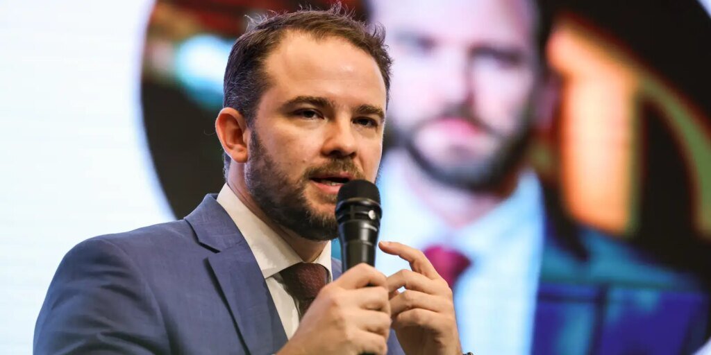 lula-confirma-dario-durigan-na-fazenda,-apos-saida-de-haddad