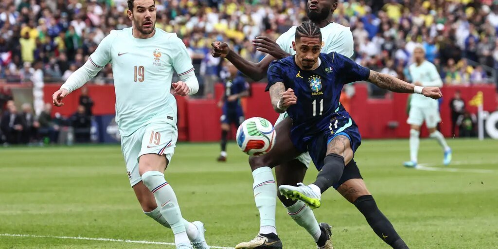 raphinha-e-wesley-sao-cortados-da-selecao-brasileira